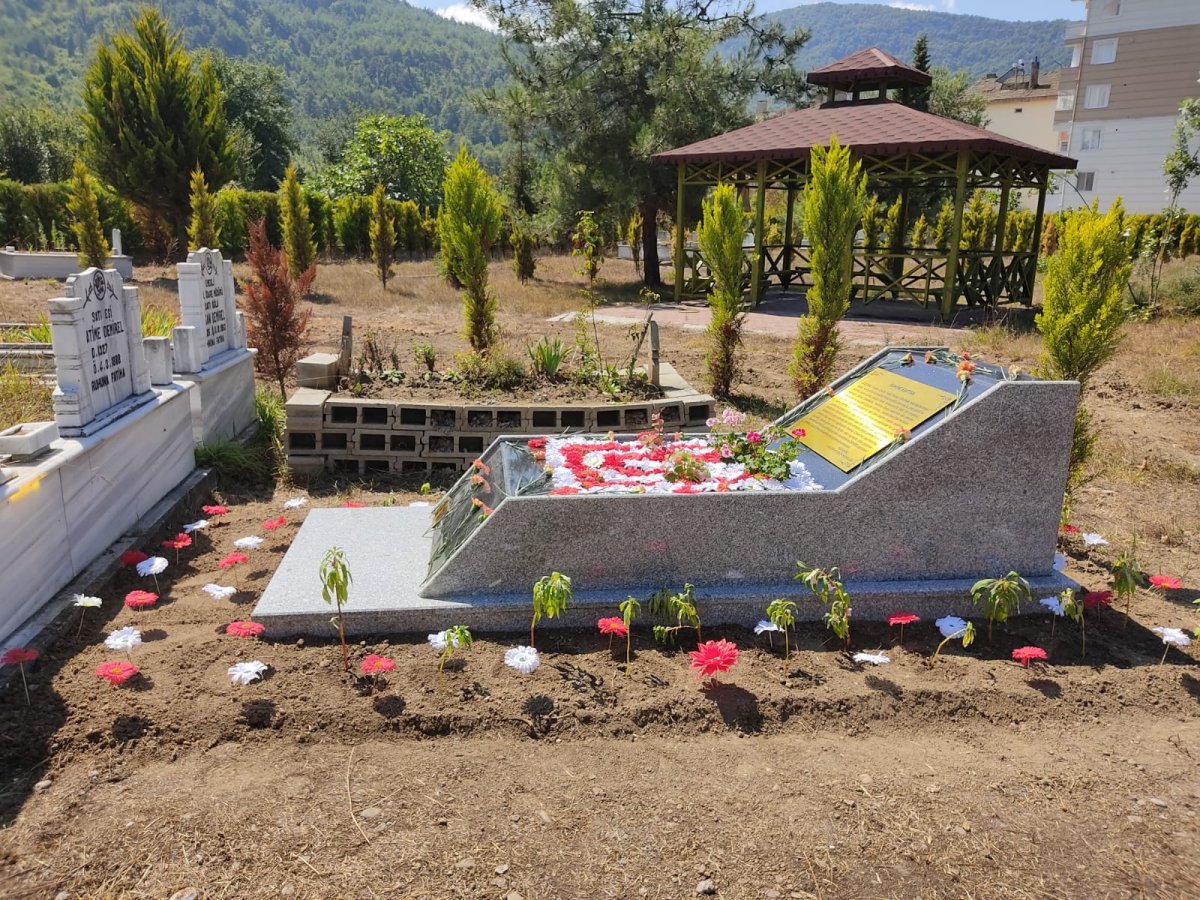 Rahime Kaptan Anıt Mezarı