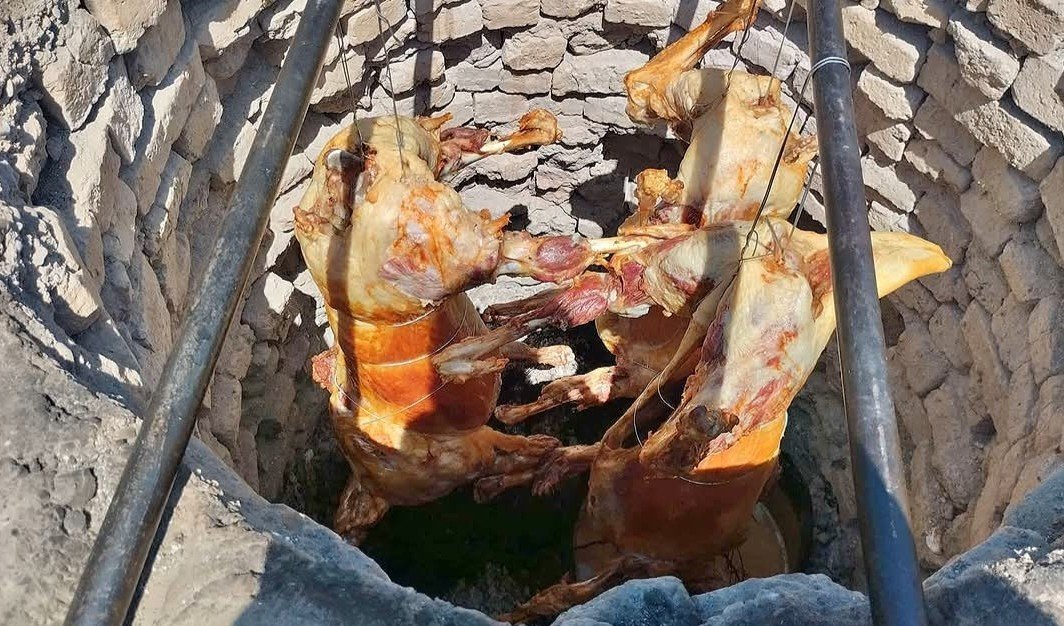 Soğuksu'da Geleneksel Kuyu Kebabı Hazırlığı Başladı