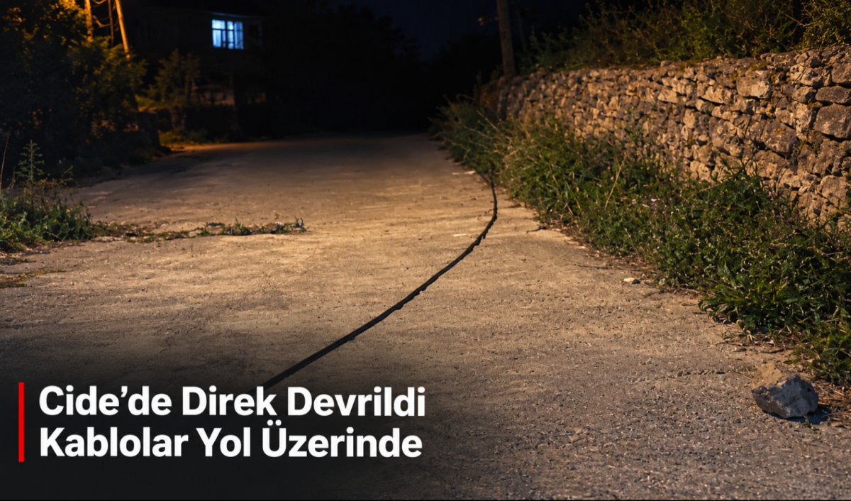 Cide’de Devrilen Haberleşme Direği Tehlike Saçıyor