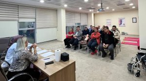 Cide Devlet Hastanesi’nde Temizlik Personeline SKS Kapsamında Eğitim Verildi